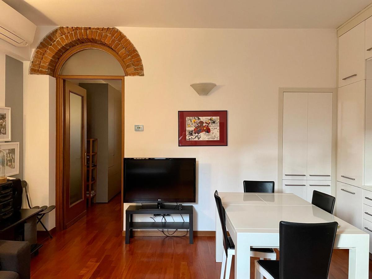 La Casa Di Ringhiera In Sarpi-Sempione-Moscova Apartment Milan Exterior photo